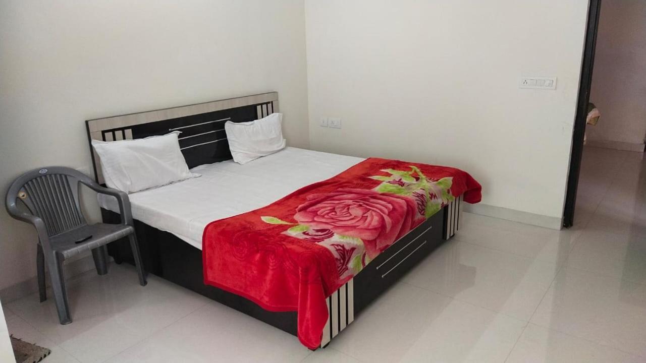 Red Lotus Apartment Jaipur Bagian luar foto