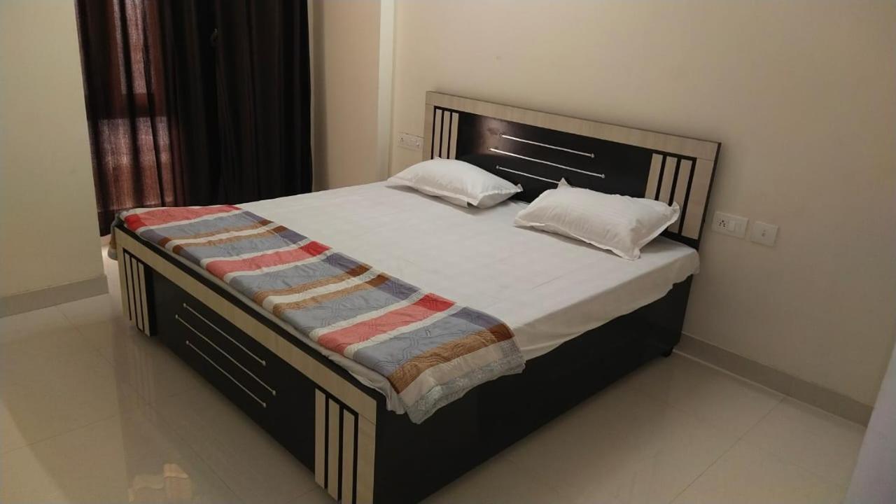 Red Lotus Apartment Jaipur Bagian luar foto