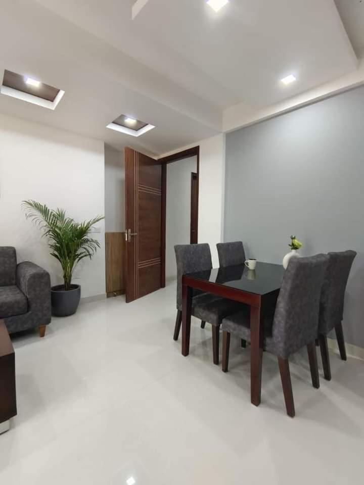 Red Lotus Apartment Jaipur Bagian luar foto